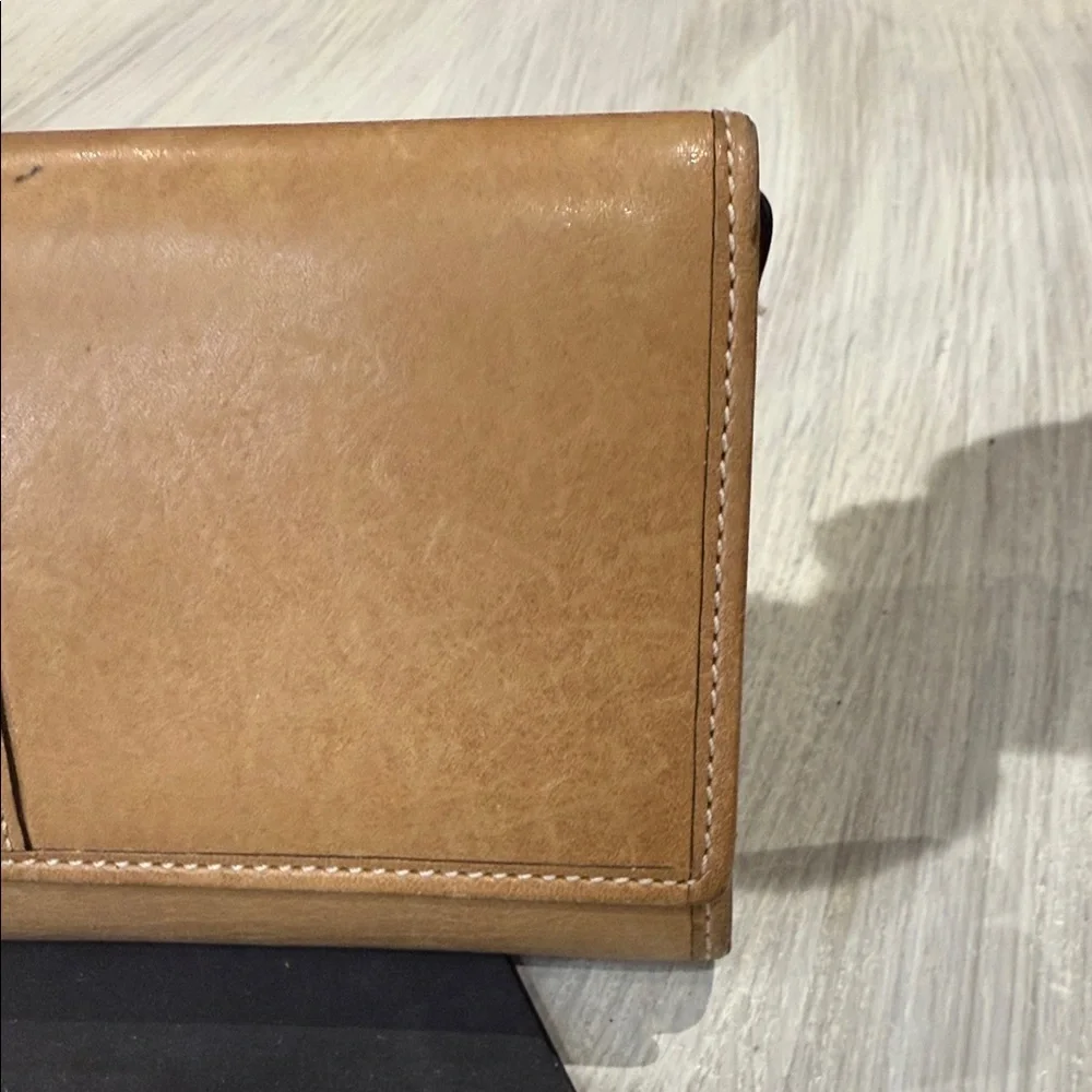 Vintage Coach Light Brown Leather Women's Wallet